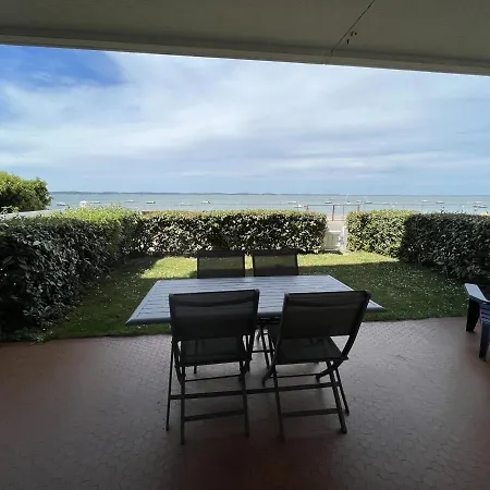 Appartement T2 Rdc Avec Jardinet Et Acces Direct Plage, Parking Securise, Proche Commerces - Fr-1-374-2