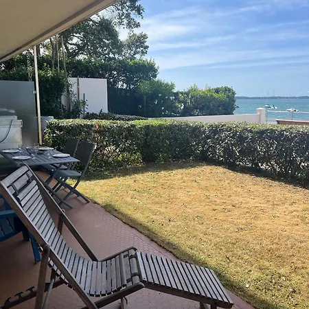 Appartement T2 Rdc Avec Jardinet Et Acces Direct Plage, Parking Securise, Proche Commerces - Fr-1-374-2 *