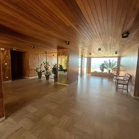 Appartamento T2 Rdc Avec Jardinet Et Accès Direct Plage, Parking Sécurisé, Proche Commerces - Fr-1-374-2 *